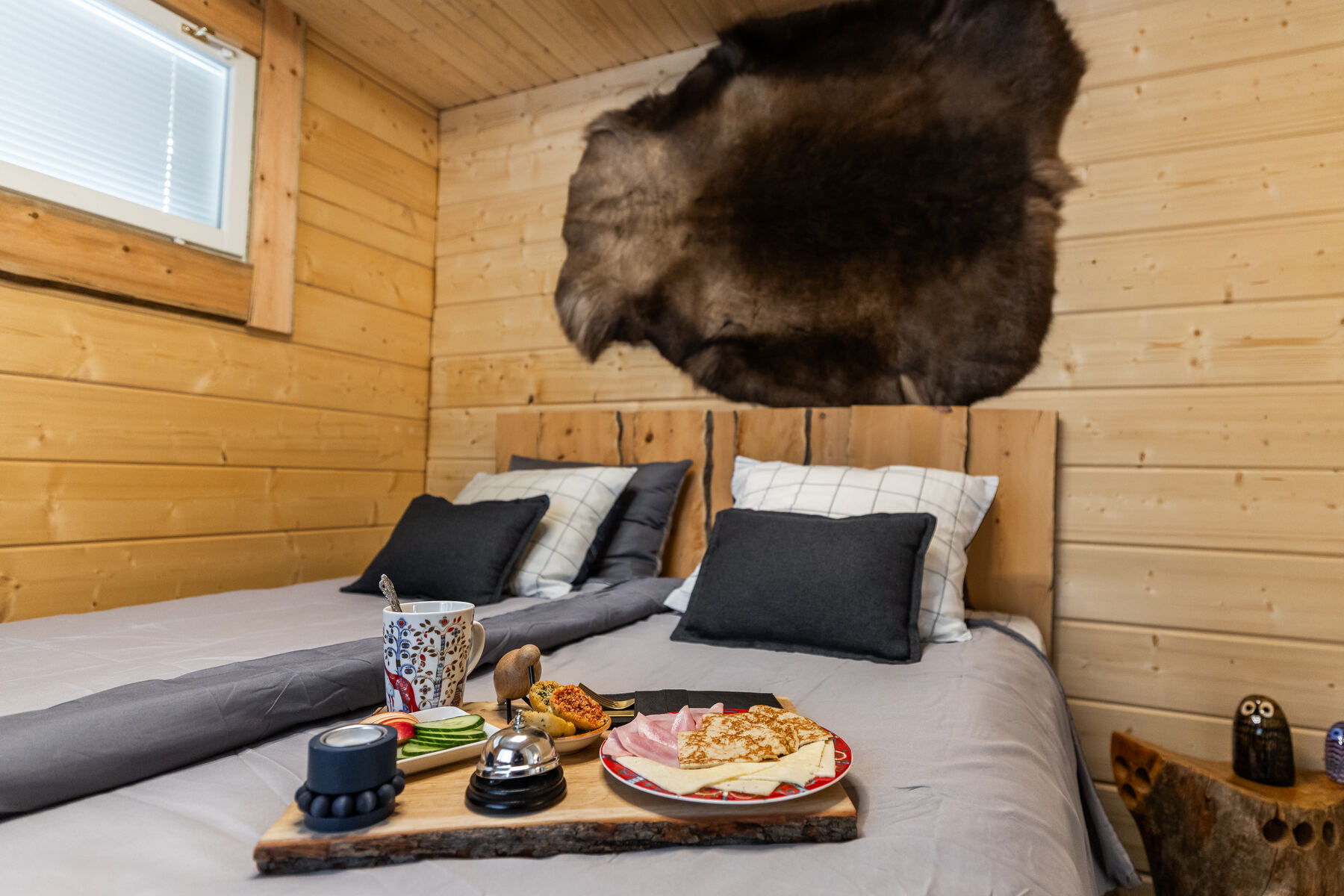 Breakfast served in bed